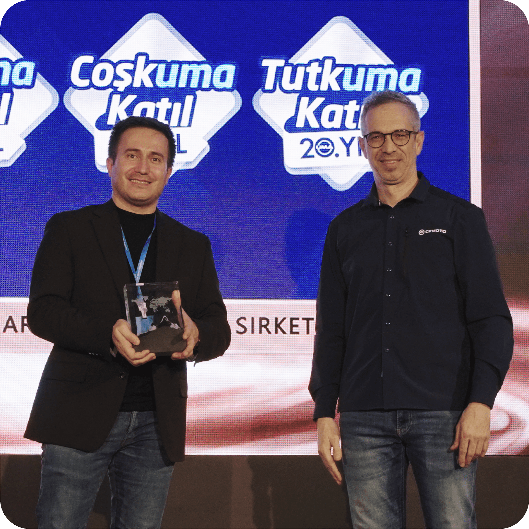 UMA, ''DISTRIBUTOR OF THE YEAR'' dlne Layk Grld!